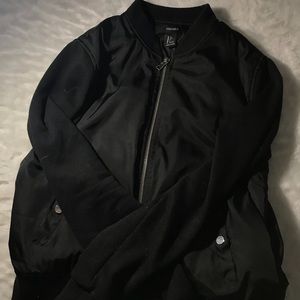 *PRICE DROP* BOMBER JACKET